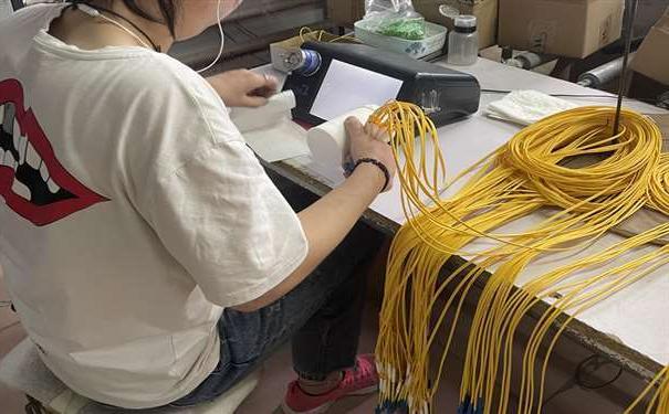 鄂州市网络工程中几种常用的光纤连接器
