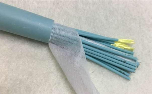 商丘市欧孚光缆厂家：室内光缆和室外光缆的区别